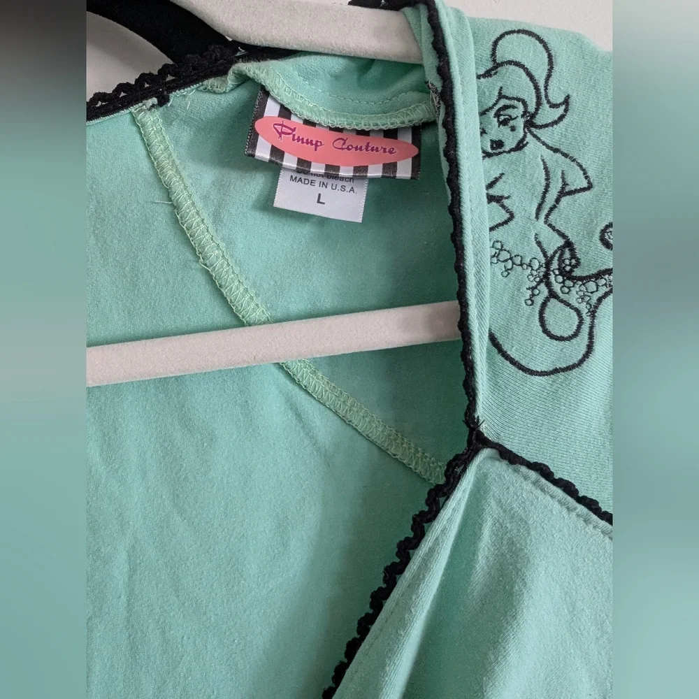 Large Luscious Mermaid Dress - Picture 2 of 3